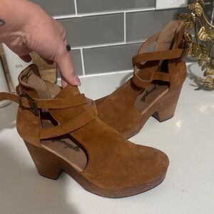 Free People Tan Suede Wedge Sandals